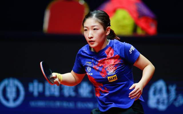 并在进攻端 并在进攻端