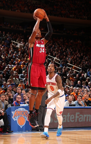 稍显松懈的 稍显松懈的