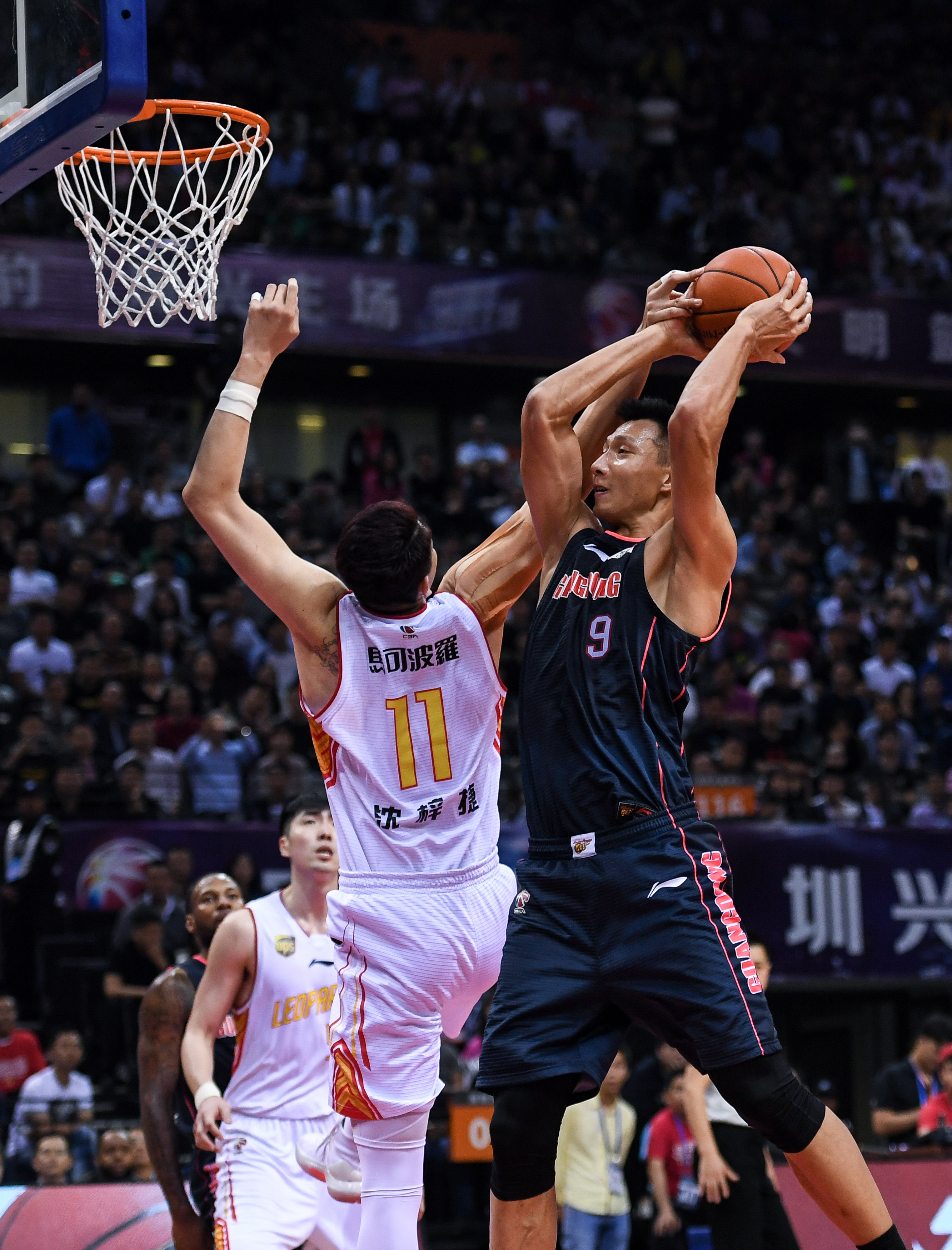 面对如此严 面对如此严