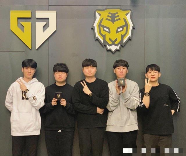 我可以帮你 我可以帮你